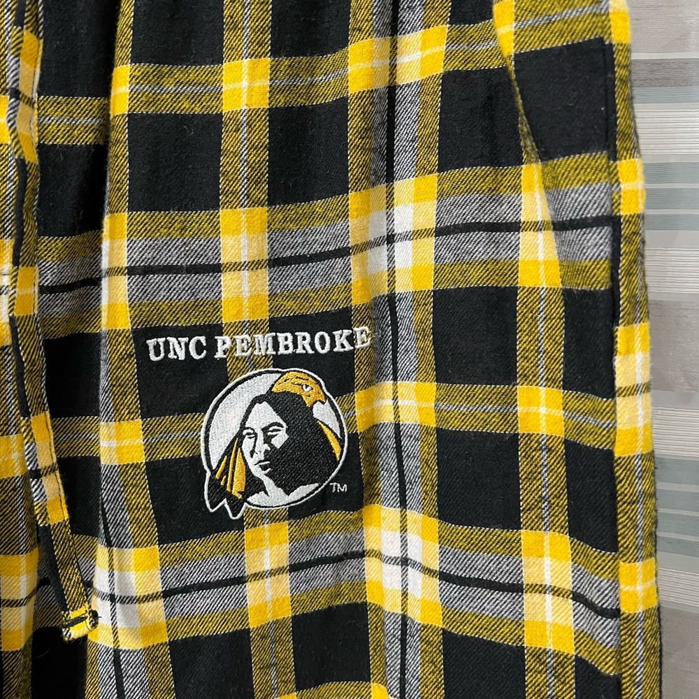 UNC Pembroke Braves Lounge Pants - Picture 2 of 8